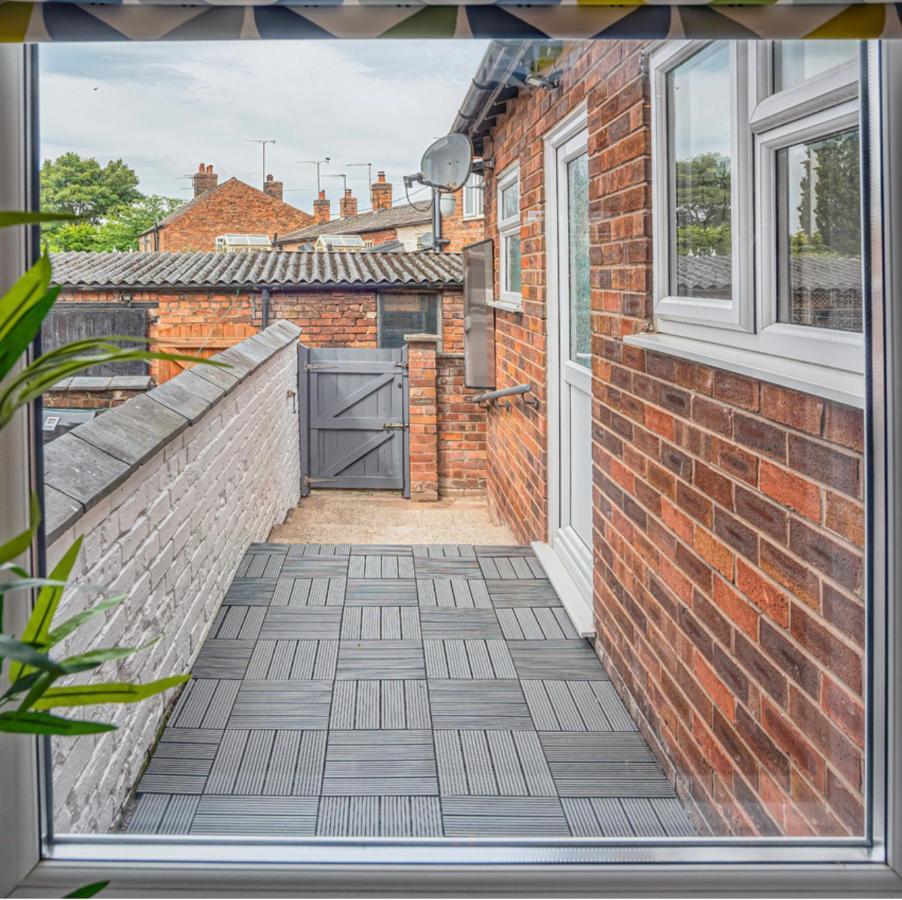 Villa Modern 3-Bed House On Tarporley High Street Exterior foto